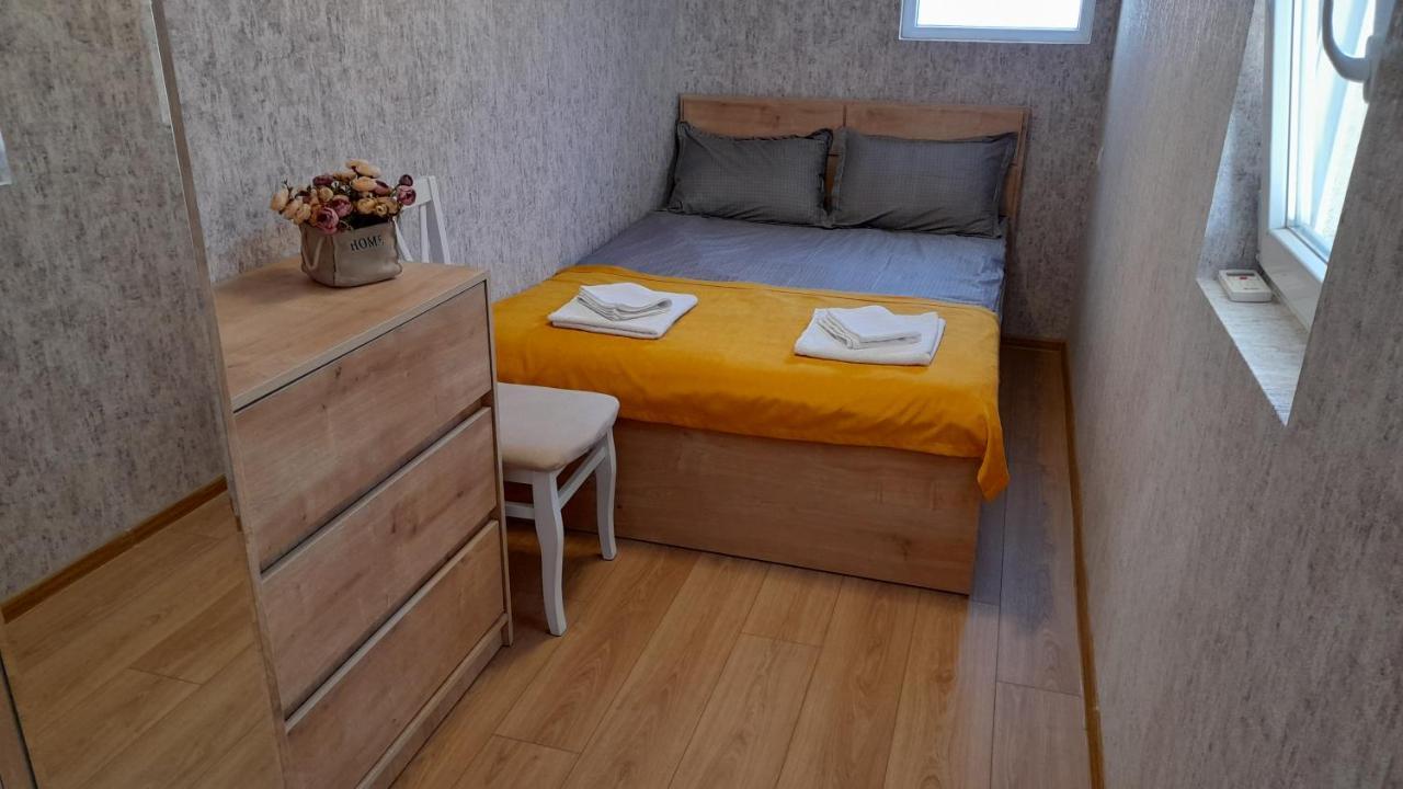 Yellow Apartment Tbilisi Eksteriør billede