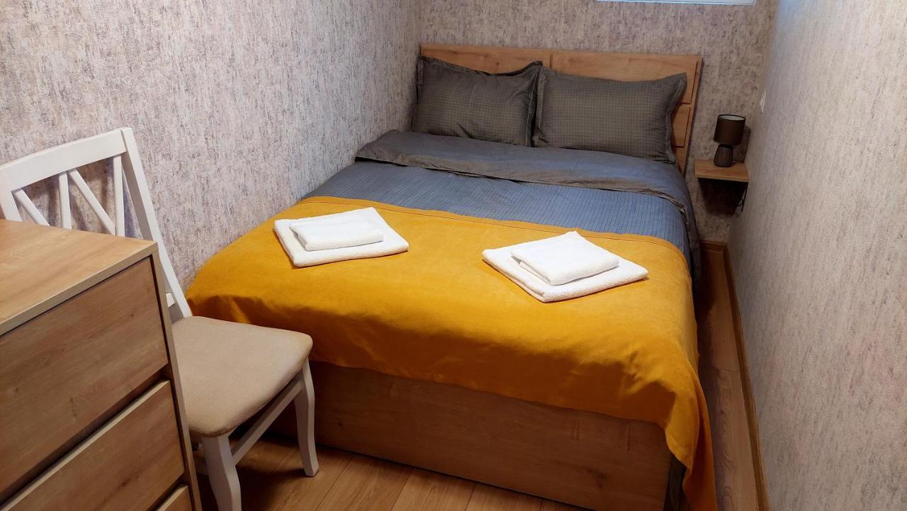 Yellow Apartment Tbilisi Eksteriør billede